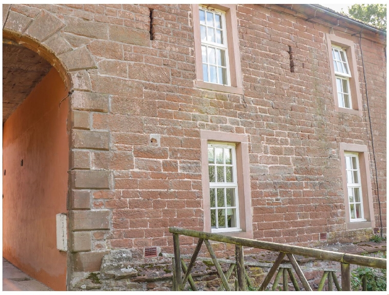 Click here for more about Courtyard Cottage