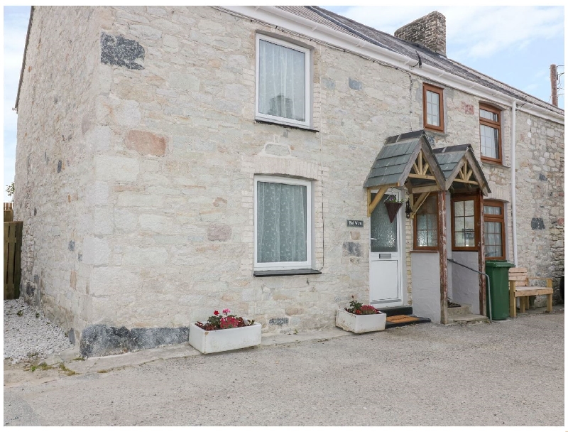 Click here for more about Bal Wyn