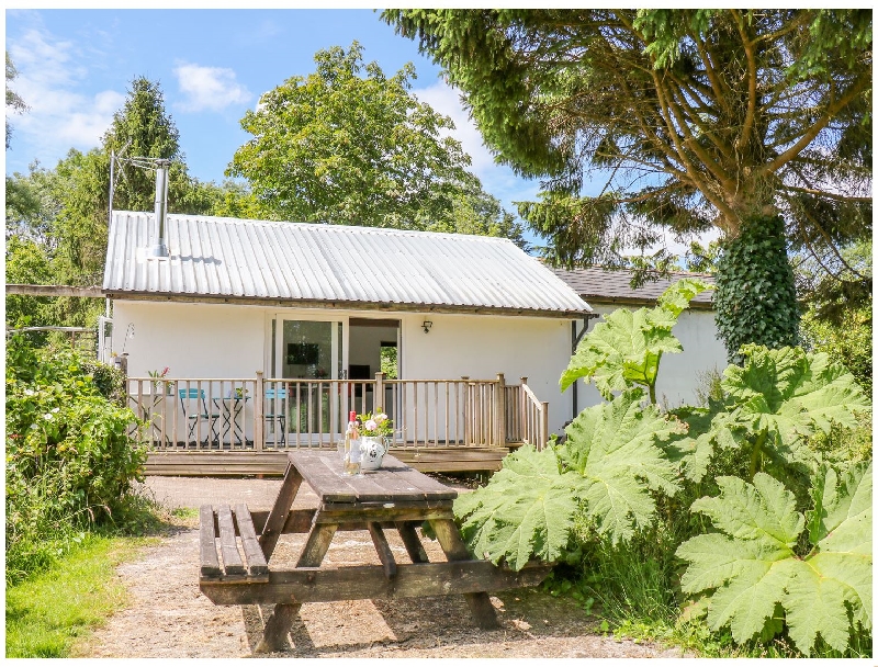 Click here for more about The Lakeside Retreat