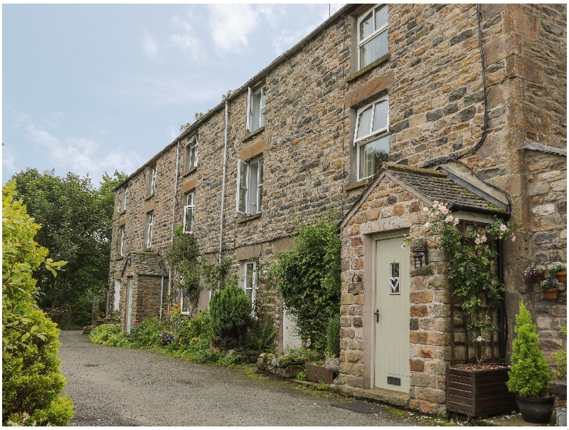 Click here for more about 2 Farfield Row