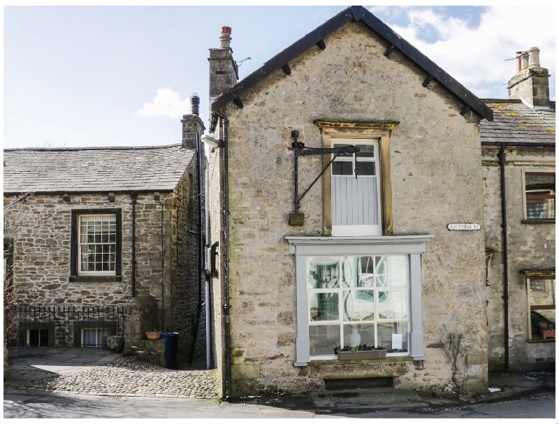 Click here for more about Chandlers Cottage