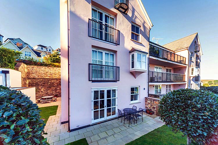 Click here for more about 5 Combehaven