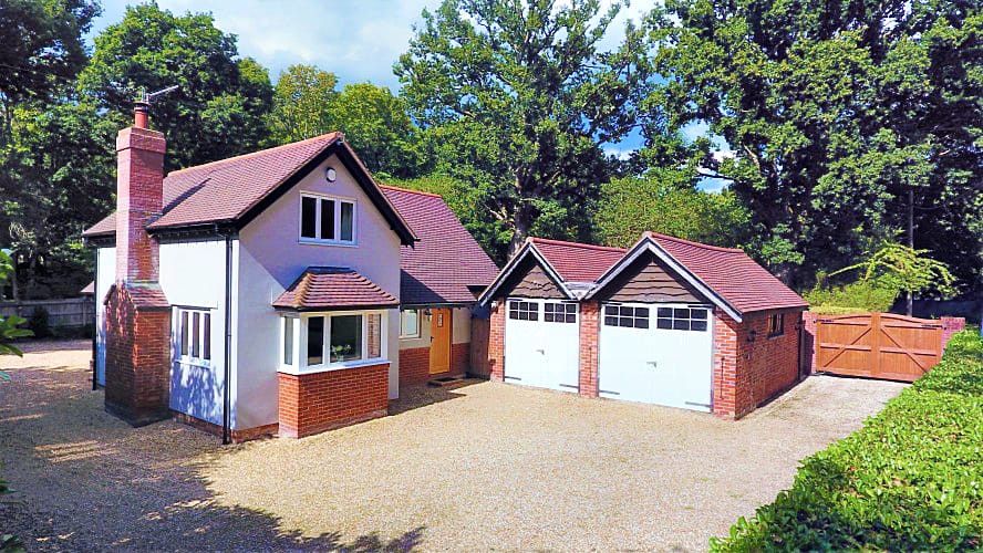 Click here for more about Gorselands Cottage