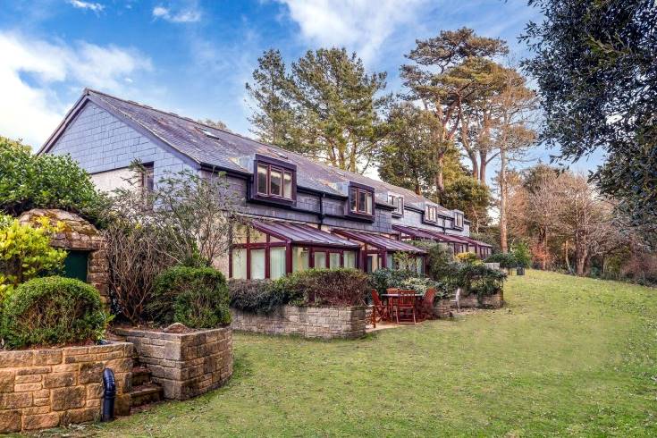 Click here for more about Finders 87 Keepers Cottage
