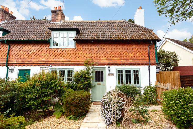 Click here for more about Oak Tree Cottage