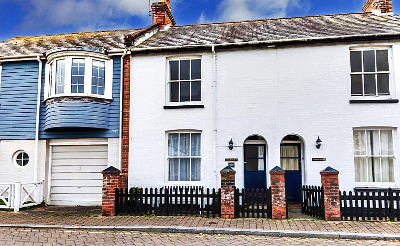 Click here for more about Quayside Cottage