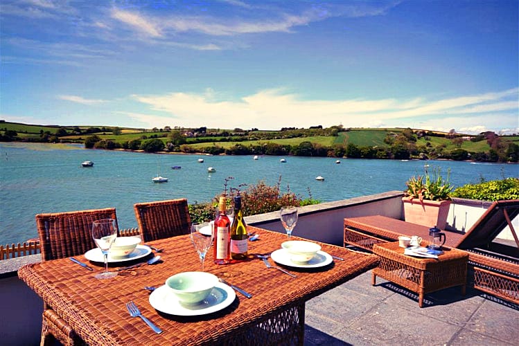 Click here for more about Cliff Crest